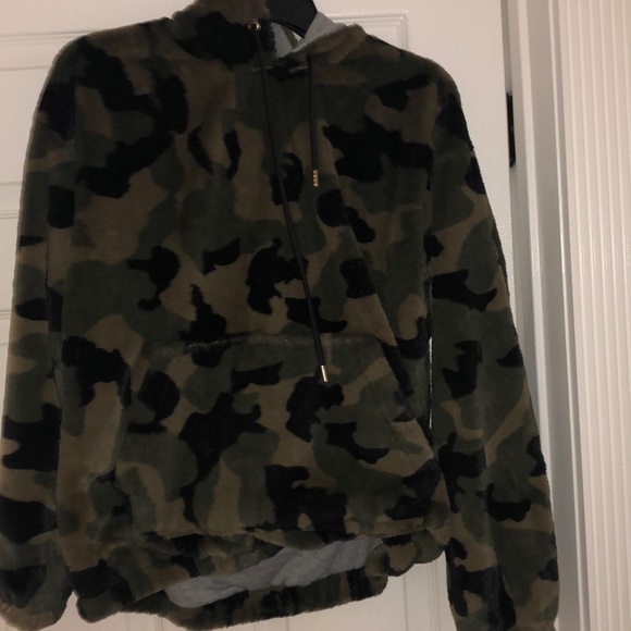 camo hoodie - Picture 2 of 2